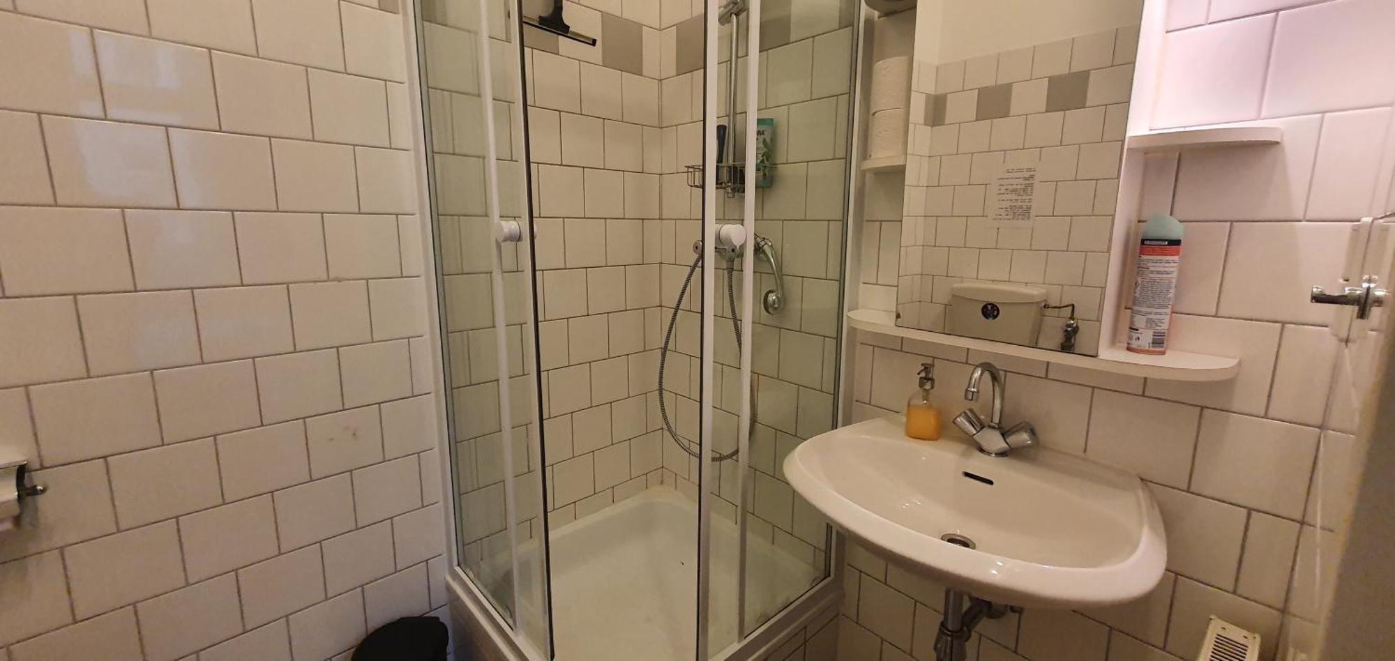 Quiet 2-Room Flat, Walking Distance To City Centre Vienna Exterior photo